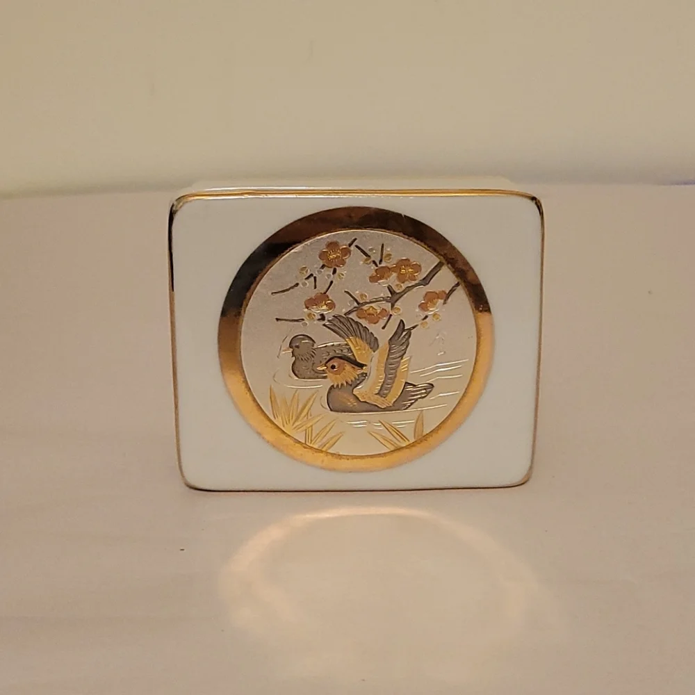 Chokin 24K Gold Trim Trinket Box